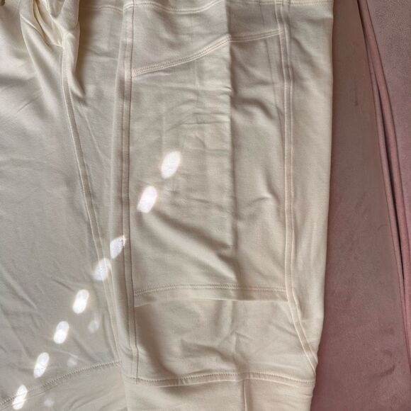 Old Navy Plus Size 3X Cream High Waist Terry Cloth Shorts - Picture 7 of 7